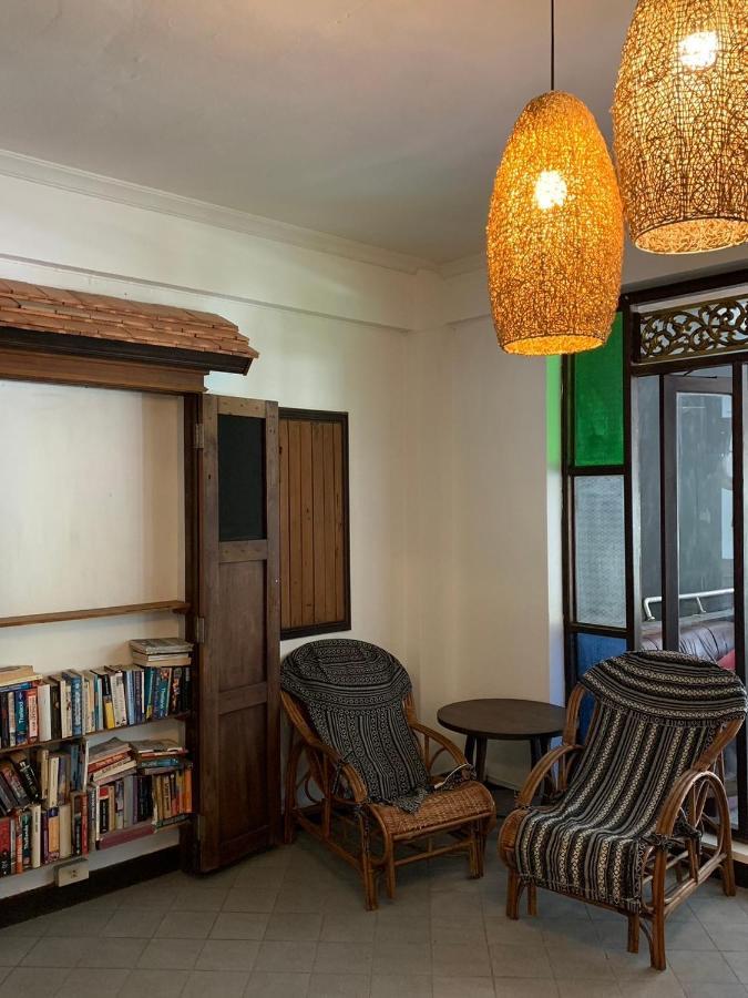 Revolution Hostel צ'יאנג מאי מראה חיצוני תמונה