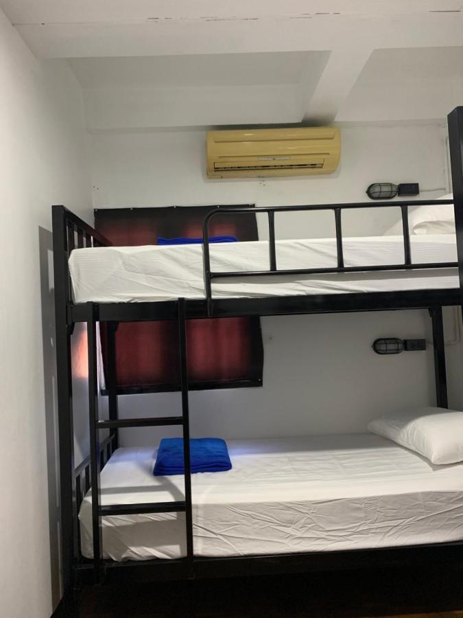 Revolution Hostel צ'יאנג מאי מראה חיצוני תמונה