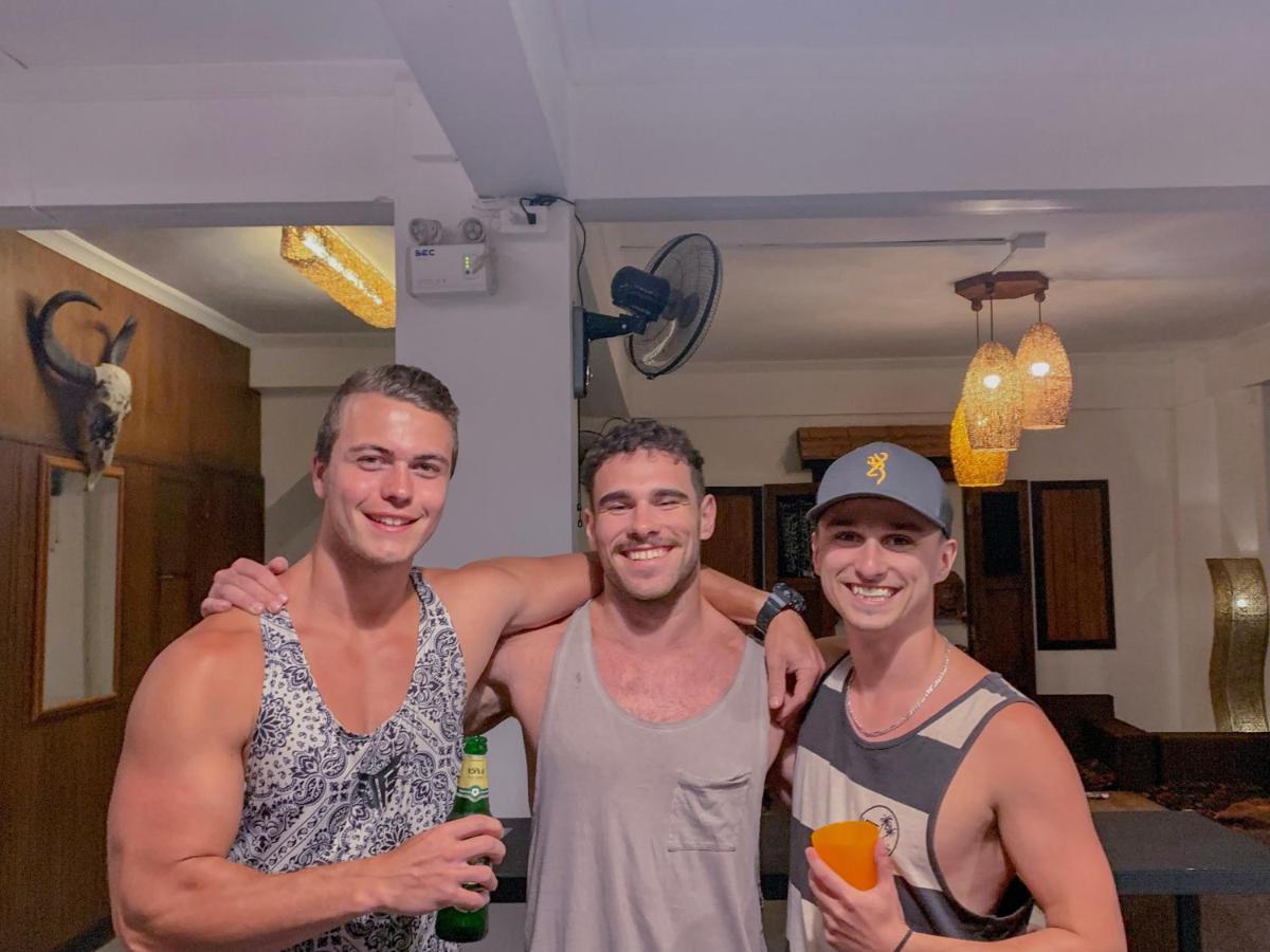 Revolution Hostel צ'יאנג מאי מראה חיצוני תמונה