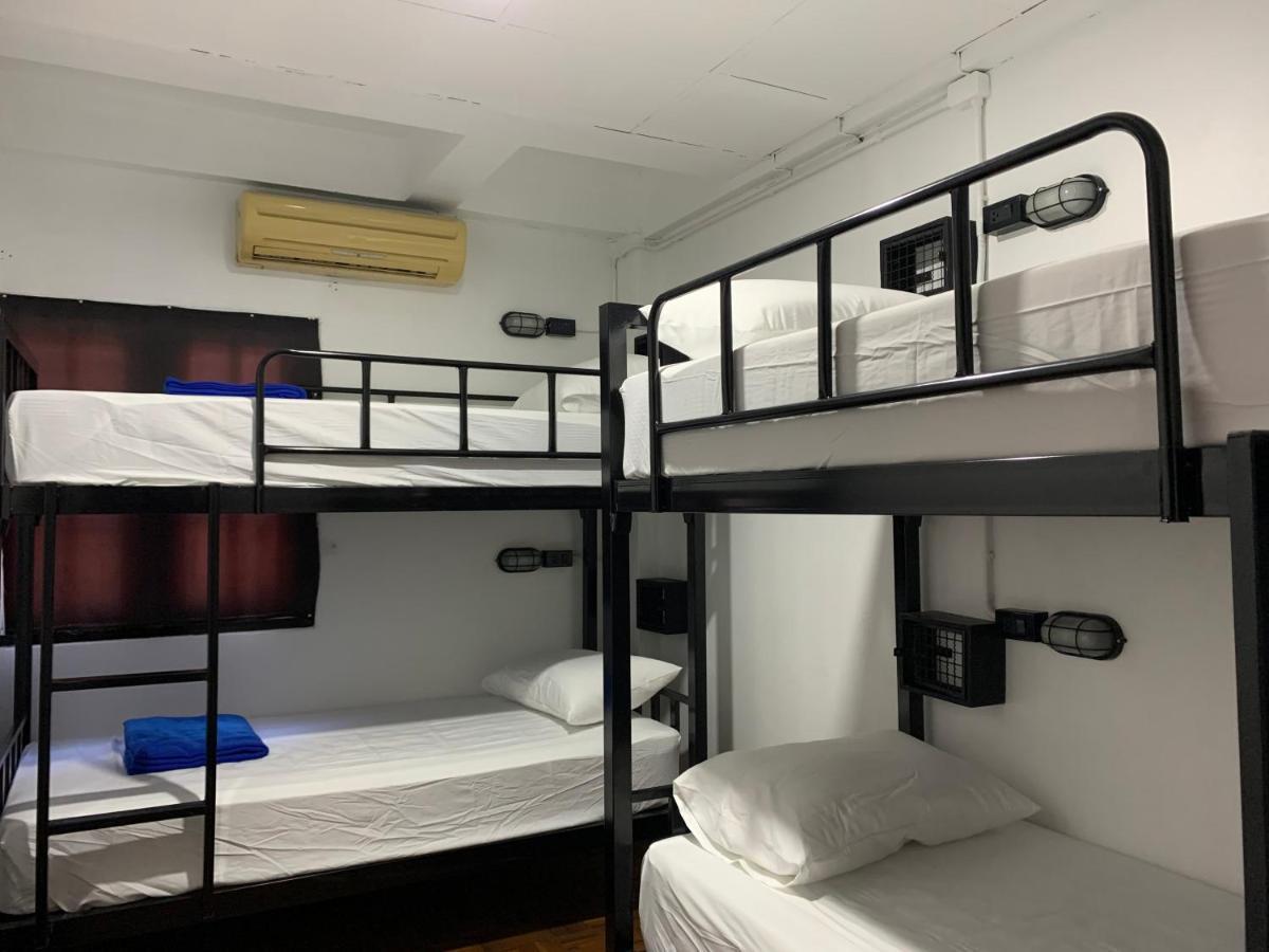 Revolution Hostel צ'יאנג מאי מראה חיצוני תמונה