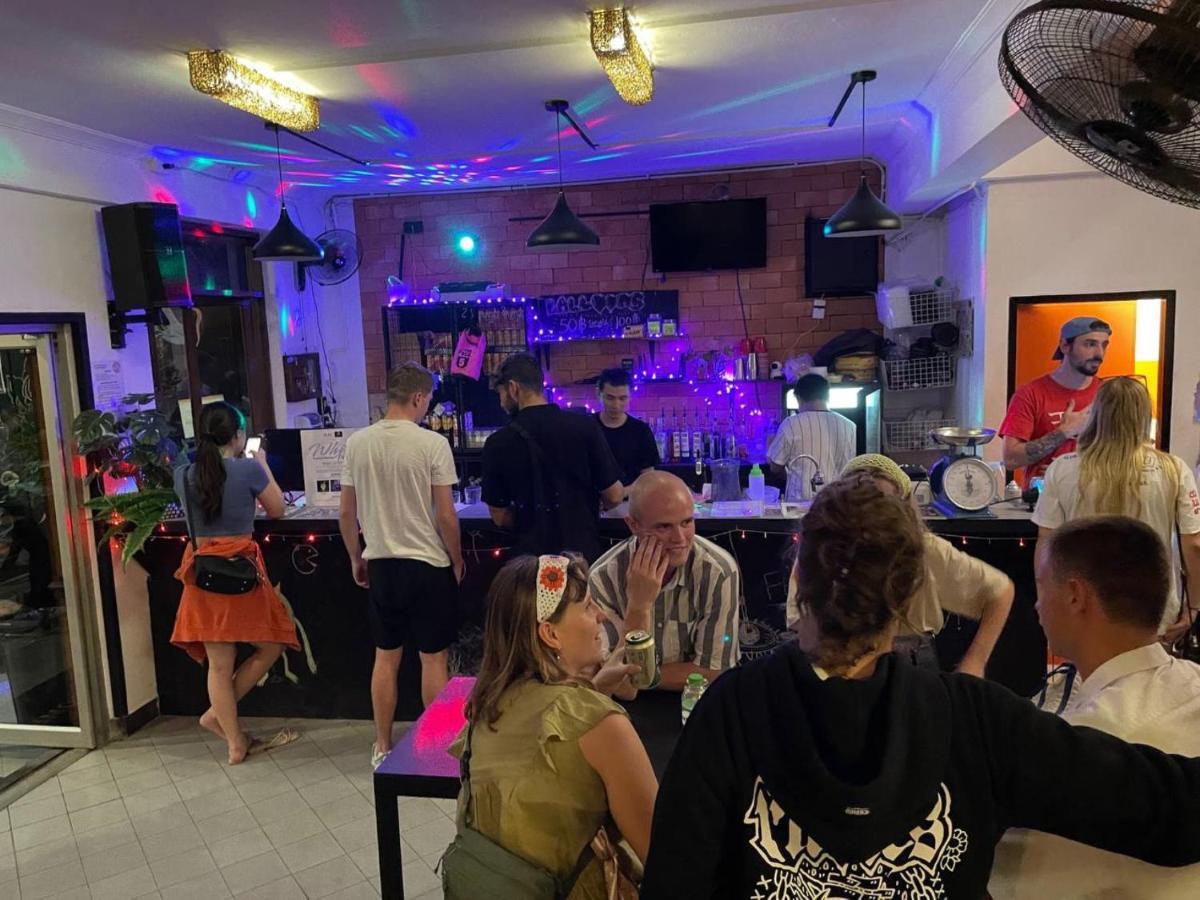 Revolution Hostel צ'יאנג מאי מראה חיצוני תמונה
